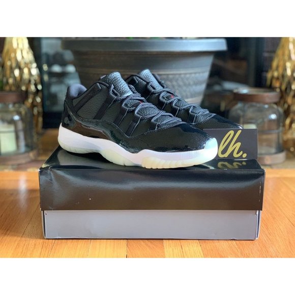 Size 10 Air Jordan Retro 11 Low "72-10" - Picture 4 of 6